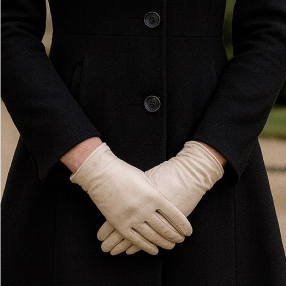 Rare 60s Vintage Christian Dior Leather Gloves Silk Lined Sz Small Ivory Cream
